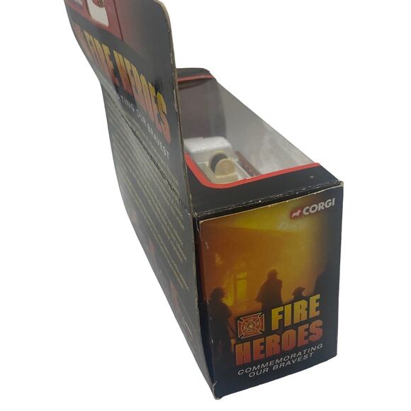 Corgi Showcase Collection Fire Heroes Baltimore Fire Dept. 1966 Fire Pumper New - Picture 5 of 11